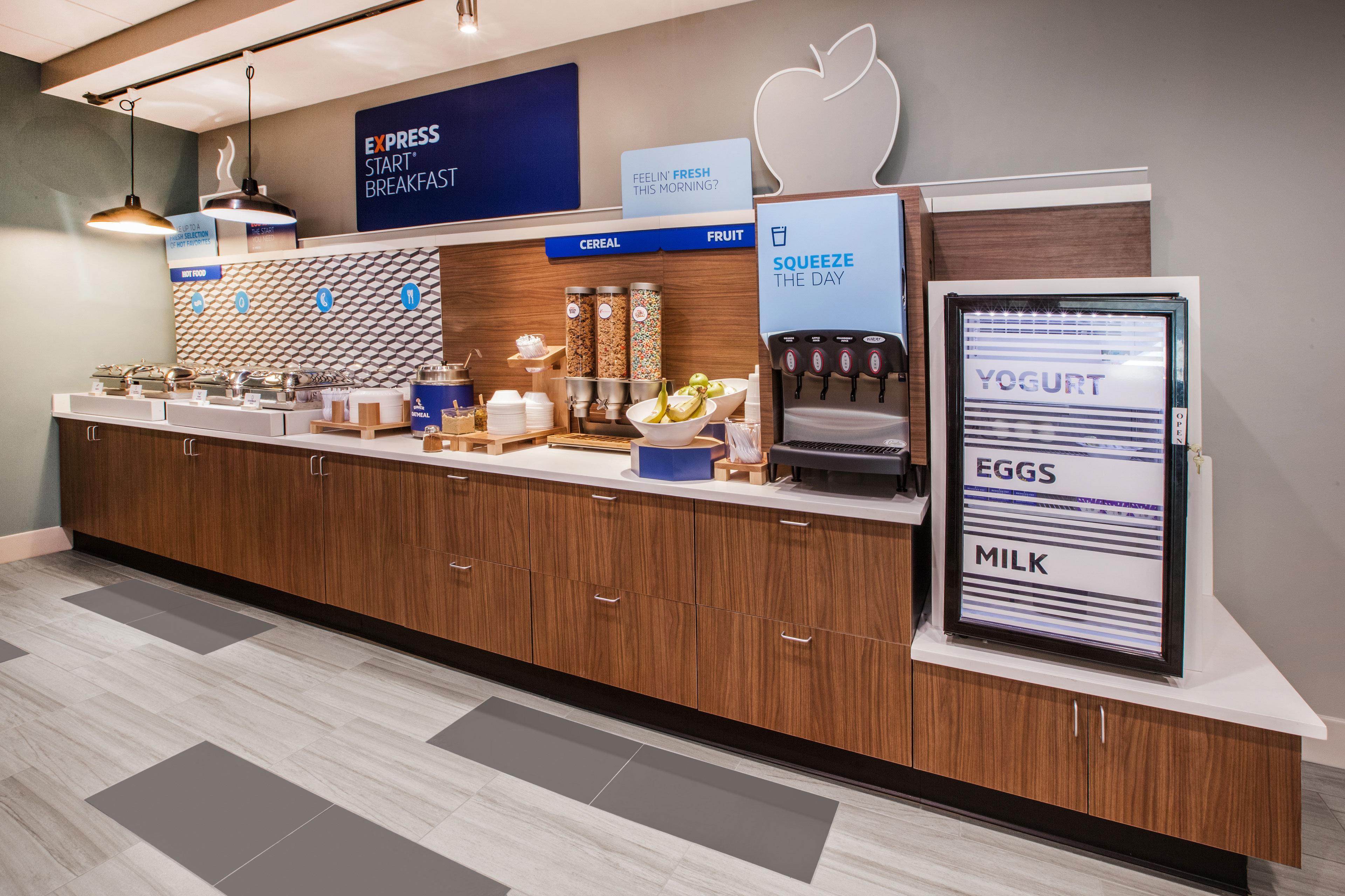 Express & By Ihg 3* Omaha